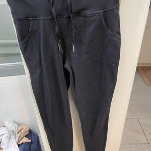 Lululemon leggings size 4